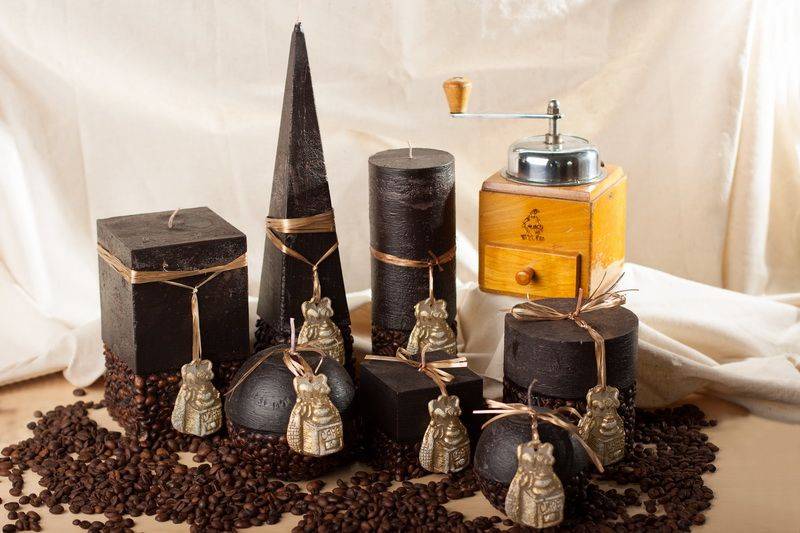 bougie-noir-piramide-parfum-cafe-decoration-cuisine